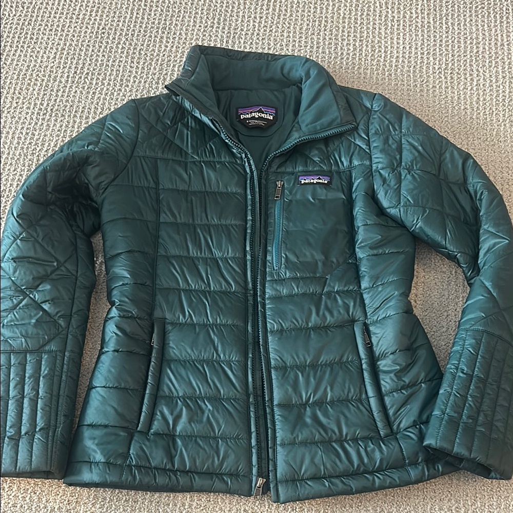 Patagonia Green Puffer Jacket Lightweight Quilted Design